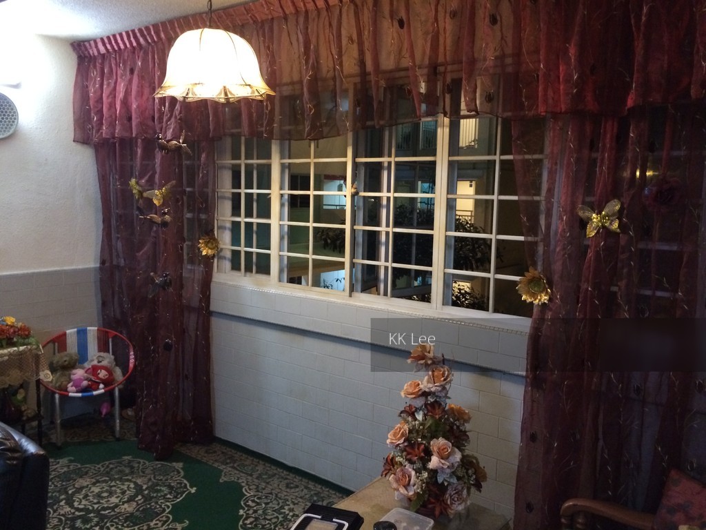 Blk 133 Geylang East Avenue 1 (Geylang), HDB Executive #127579242